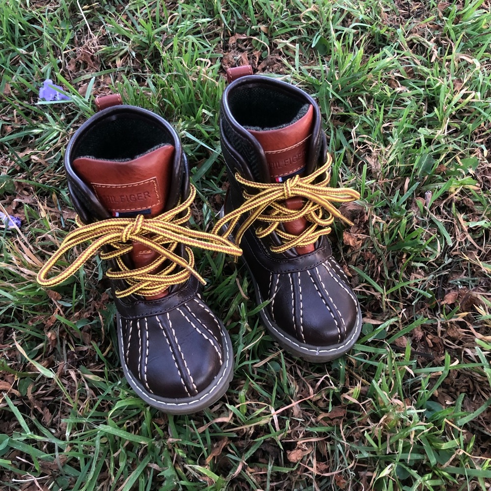 Child’s Tommy Hilfiger Baby Boots!!